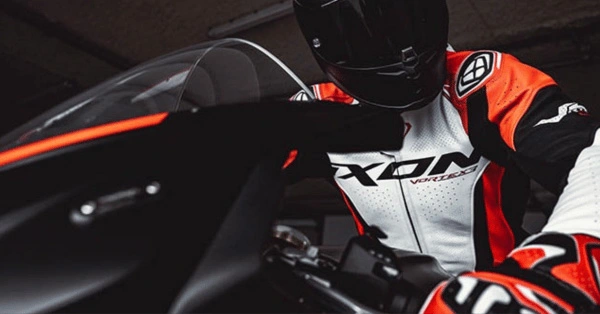 Ixon v KMC Motoshopu