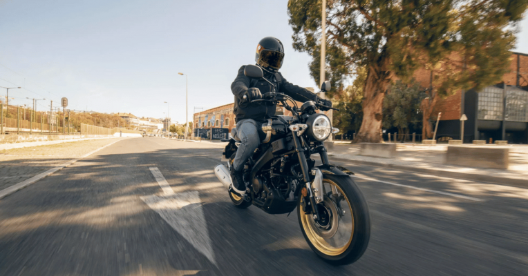 Yamaha XSR 125 Legacy: Retro Čar z Moderno Tehnologijo