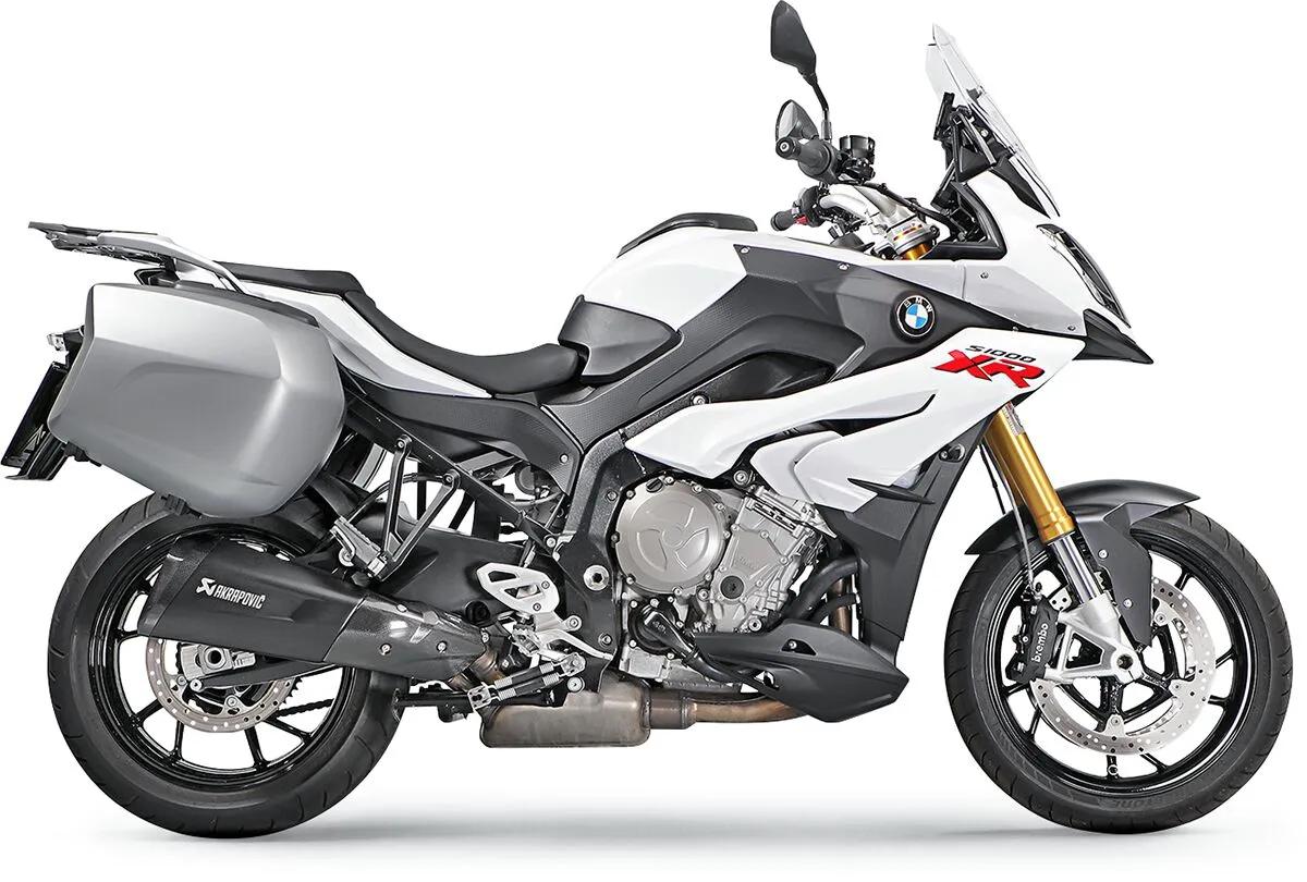 Akrapovič Slip-On Line izpušni sistem – nameščen na BMW S 1000 XR