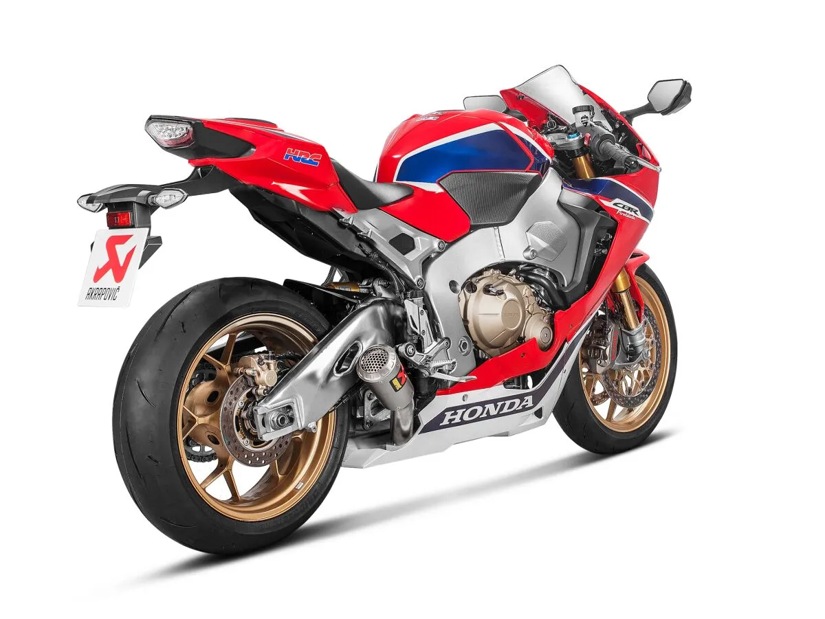 Akrapovič Slip-On Line izpušni sistem za Honda CBR1000RR - stranski pogled