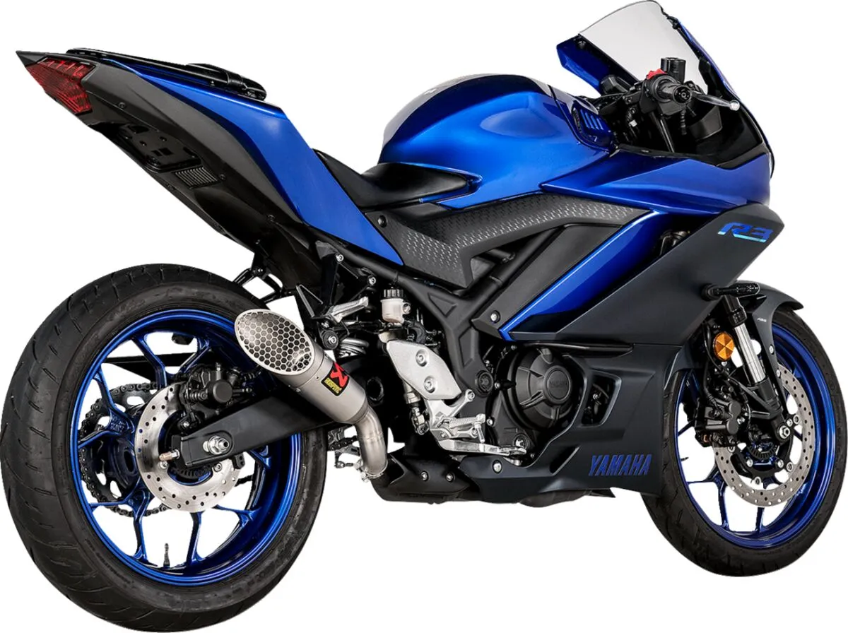 Akrapovič Slip-On Line izpušni sistem za Yamaha YZF-R3/MT-03 – stranski pogled