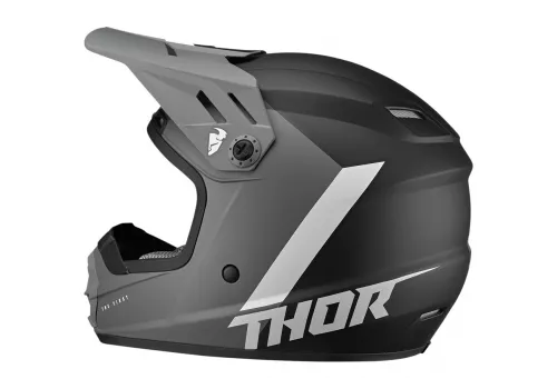 Motoristična čelada Thor Sector Chev siva črna